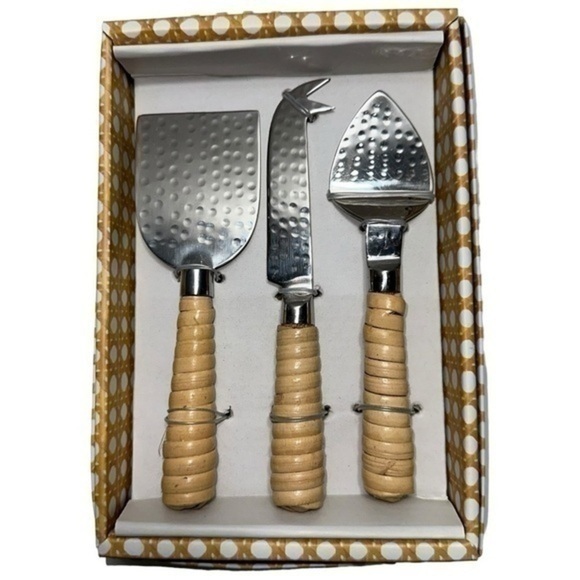 Two’s Company Rattan Wrapped Set of 3 Hammered Steel Cheese Knives BNIB - Picture 1 of 7